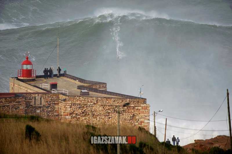 2013 világrekord a legnagyobb hullám portugáliában