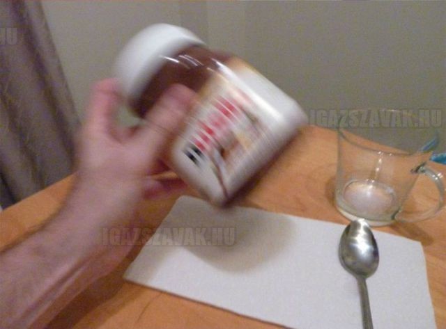 how_to_get_the_last_bits_of_nutella_out_of_the_jar_640_06