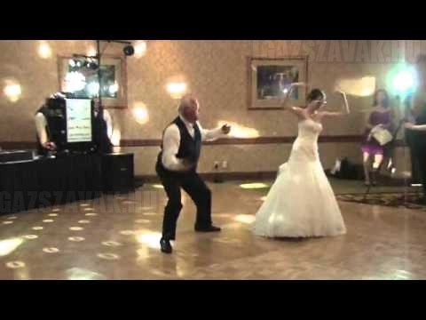 Apa és lánya fantasztikus tánca