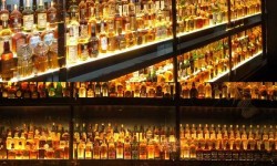 A világ legnagyobb skót whisky gyűjteménye, az 3384 egyedi palack